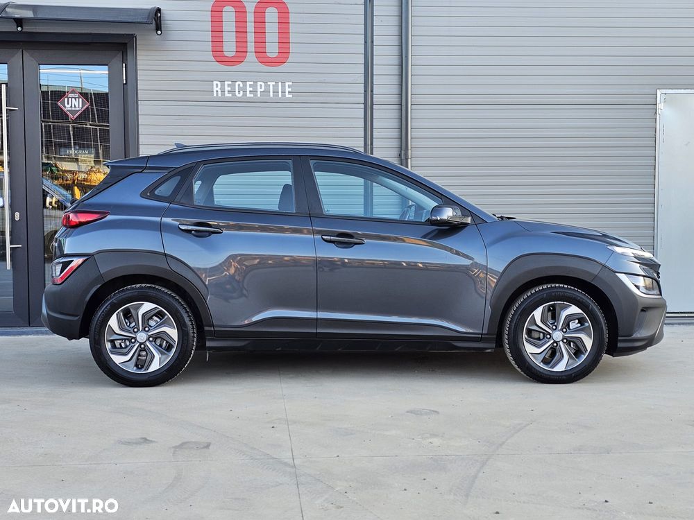 Hyundai KONA - 10