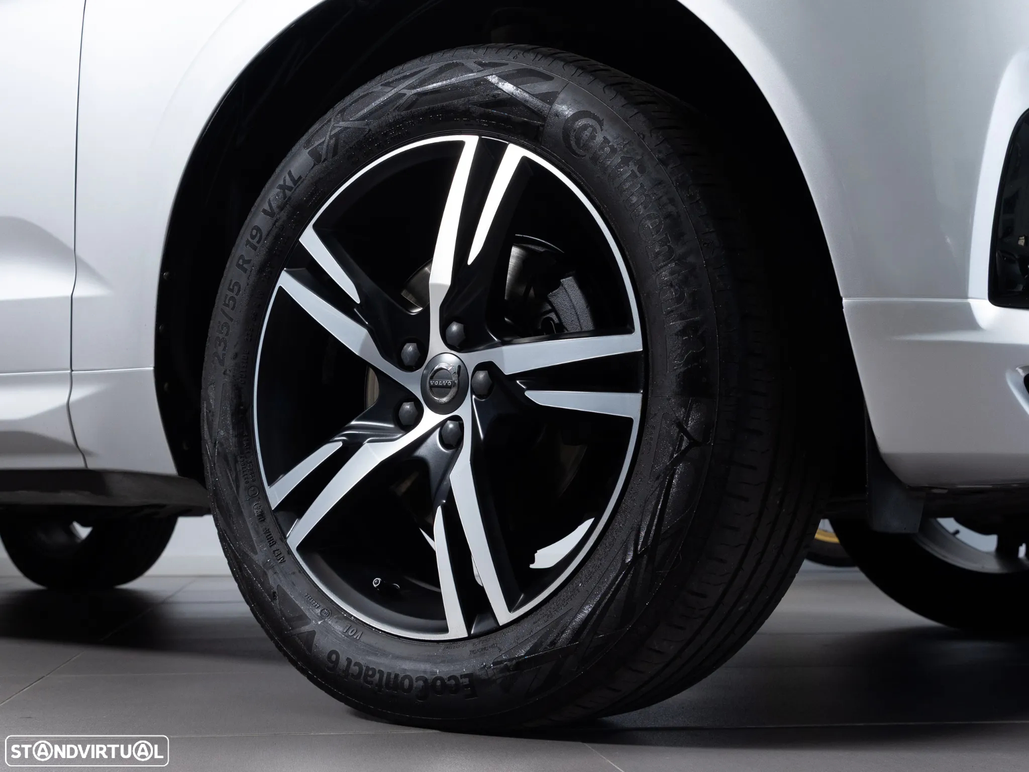 Volvo XC 60 2.0 D4 R-Design Geartronic - 8