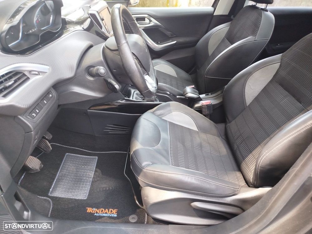 Peugeot 2008 1.2 PureTech Allure - 18