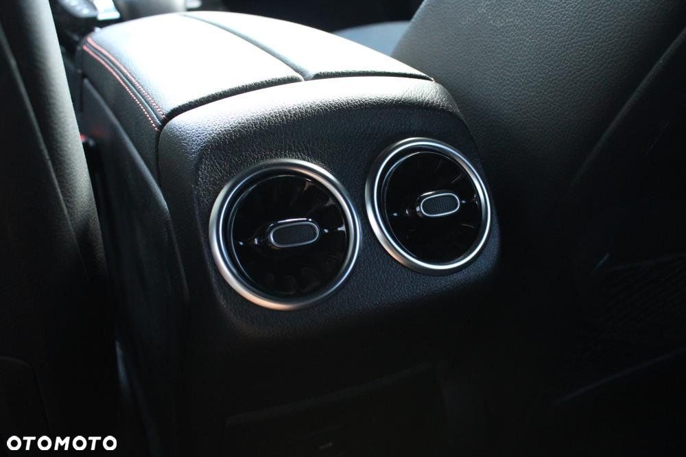 Mercedes-Benz CLA - 34