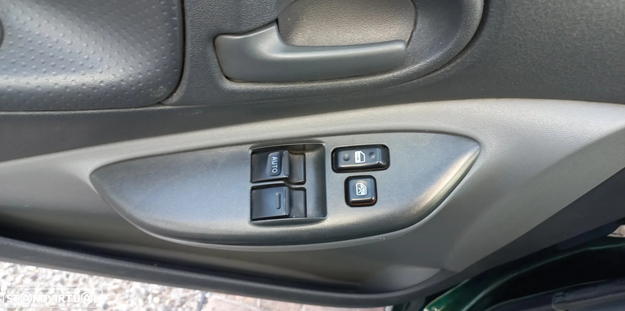 Toyota Yaris 1.0 Base C/Radio - 9