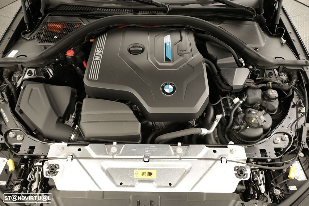 BMW 330 e Edição Desportiva M Auto - 25