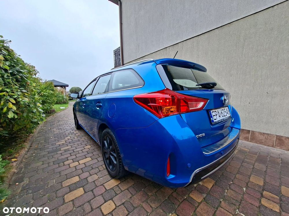 Toyota Auris 1.6 Valvematic Executive - 5