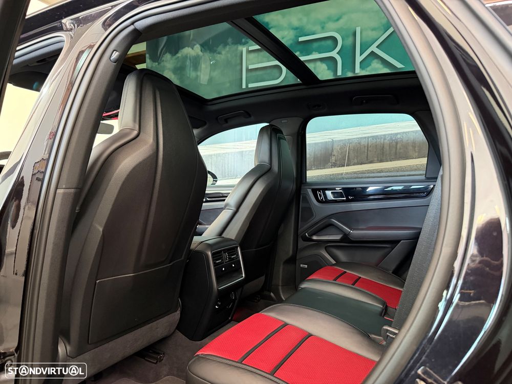 Porsche Cayenne S Platinum Edition - 15