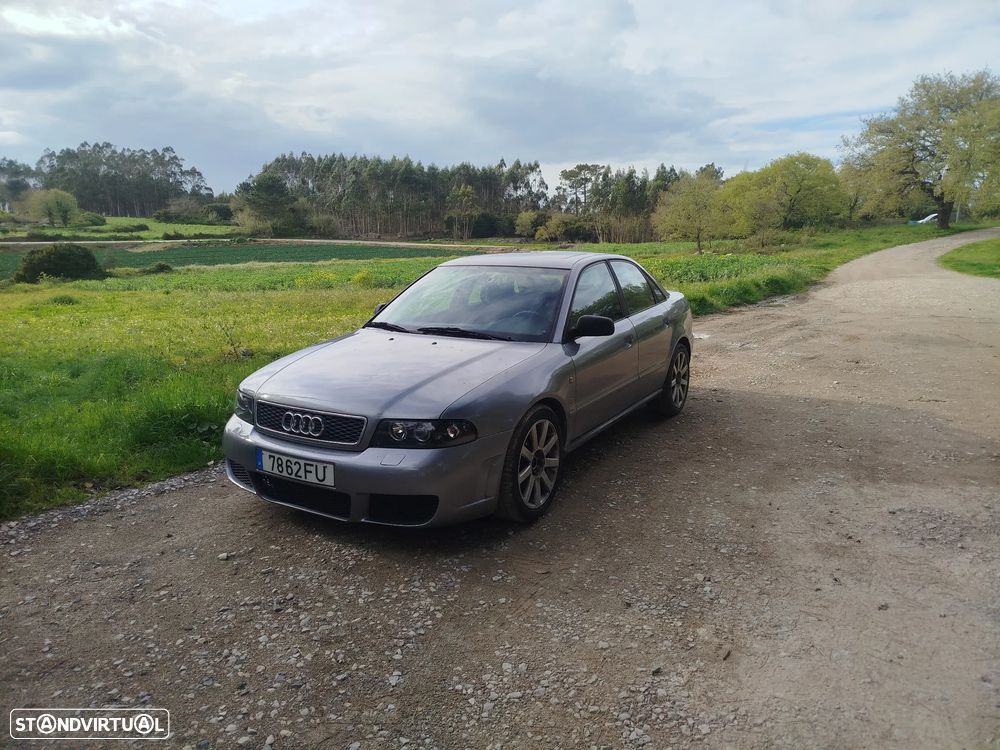 Audi A4 1.9 TDI Attraction - 4