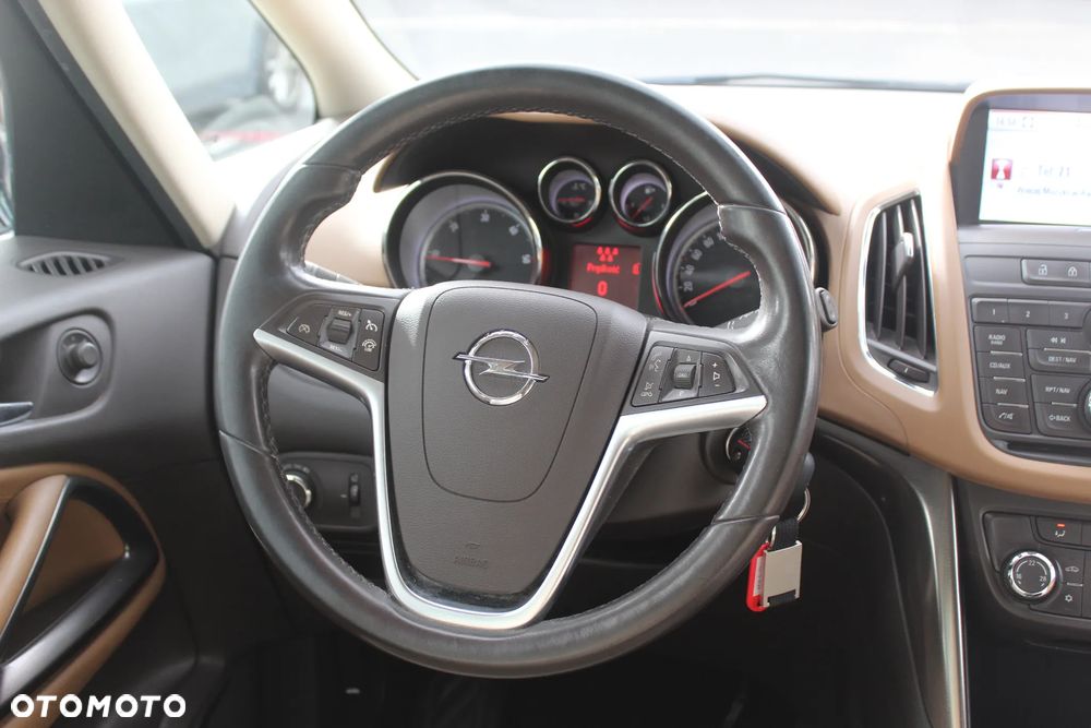 Opel Zafira - 23