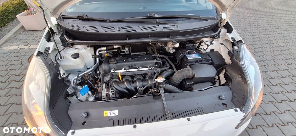 Hyundai ix20 1.6 blue Trend - 21