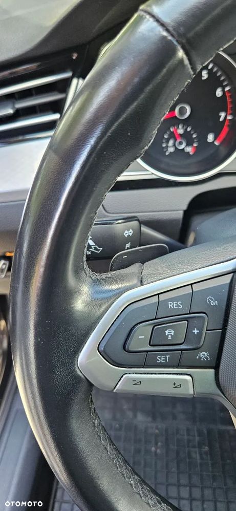 Volkswagen Passat Variant 2.0 TSI Business DSG - 29