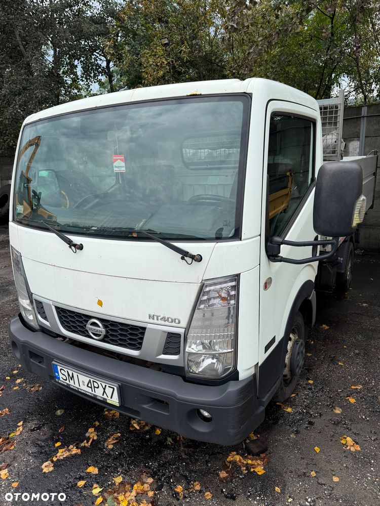 Nissan NT400 - 2