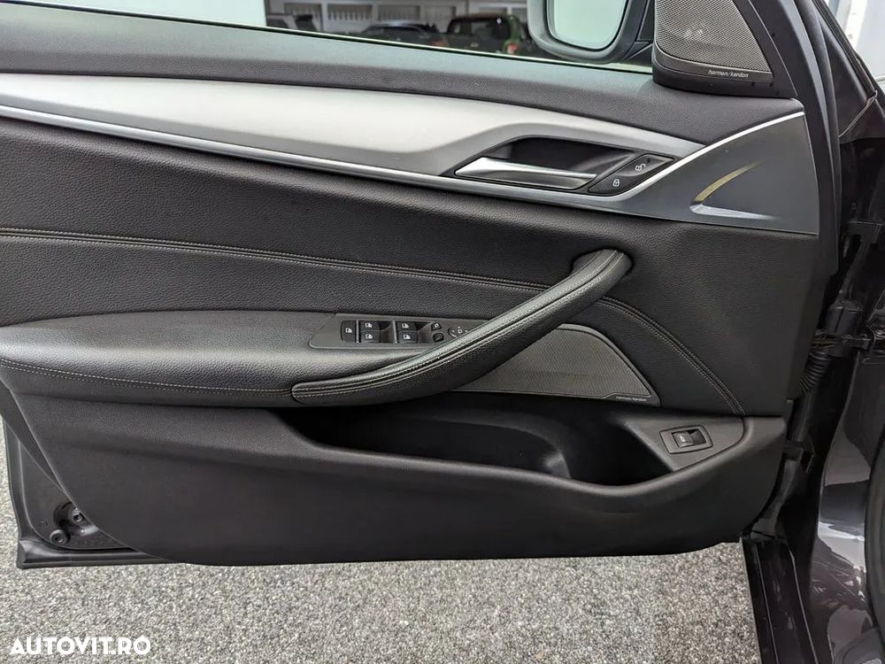 BMW Seria 5 530i AT - 7