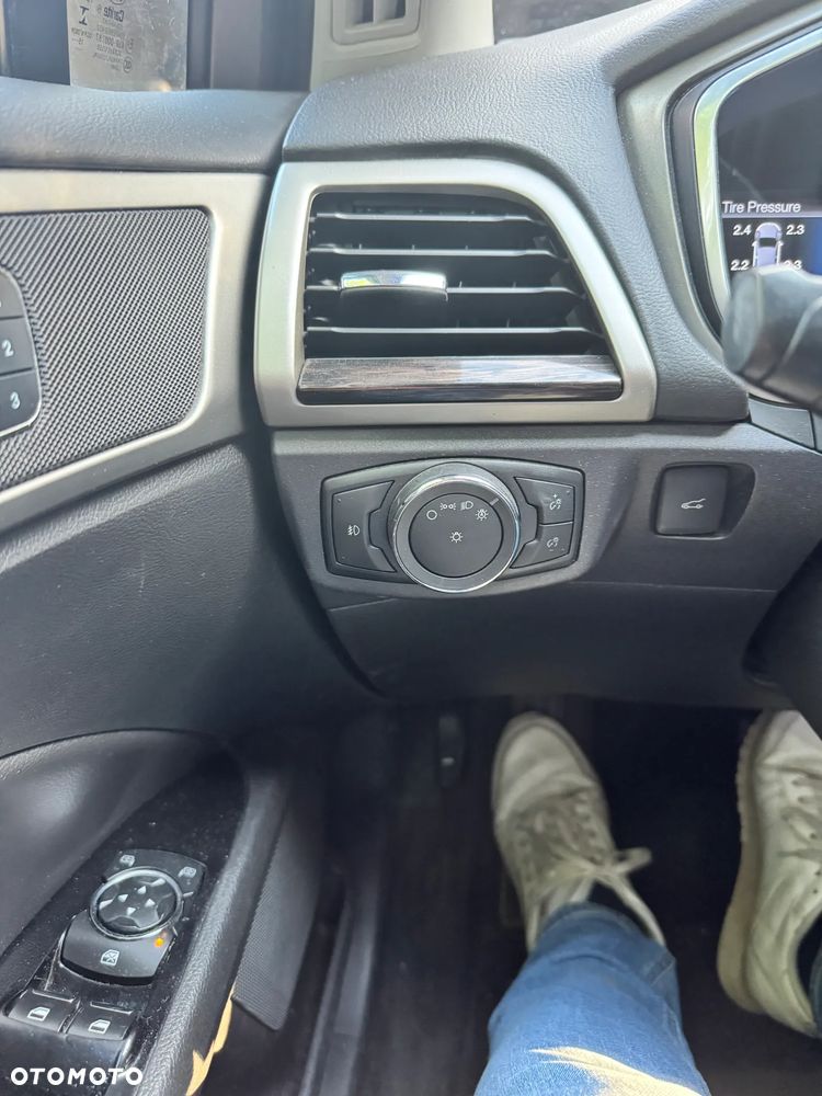 Ford Mondeo - 12