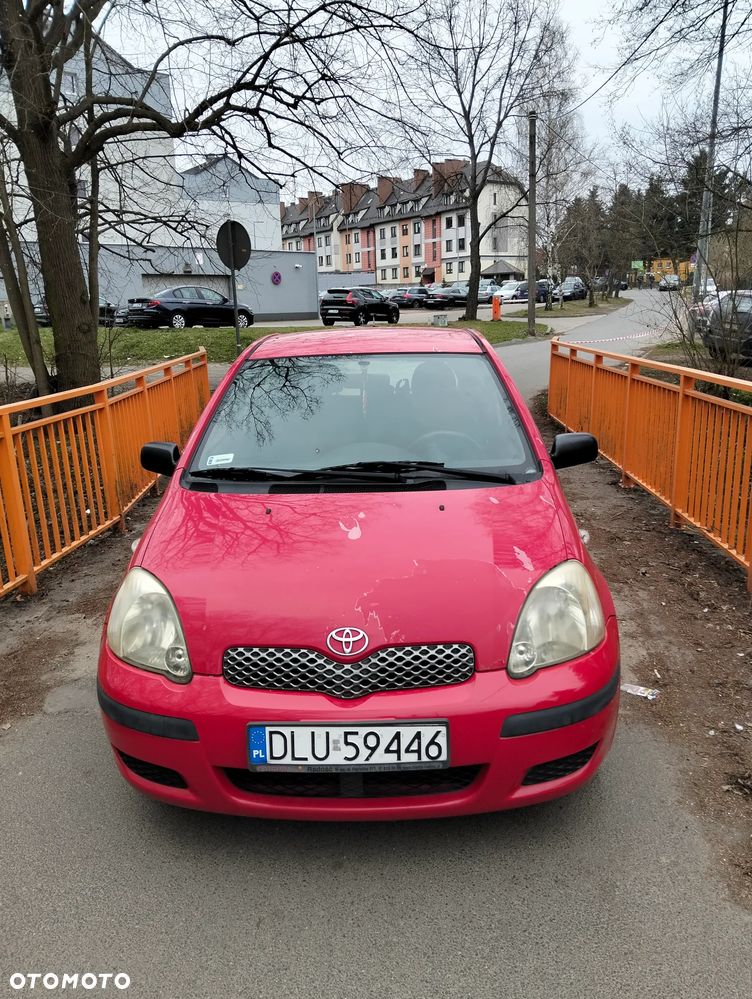 Toyota Yaris 1.0 Base - 2