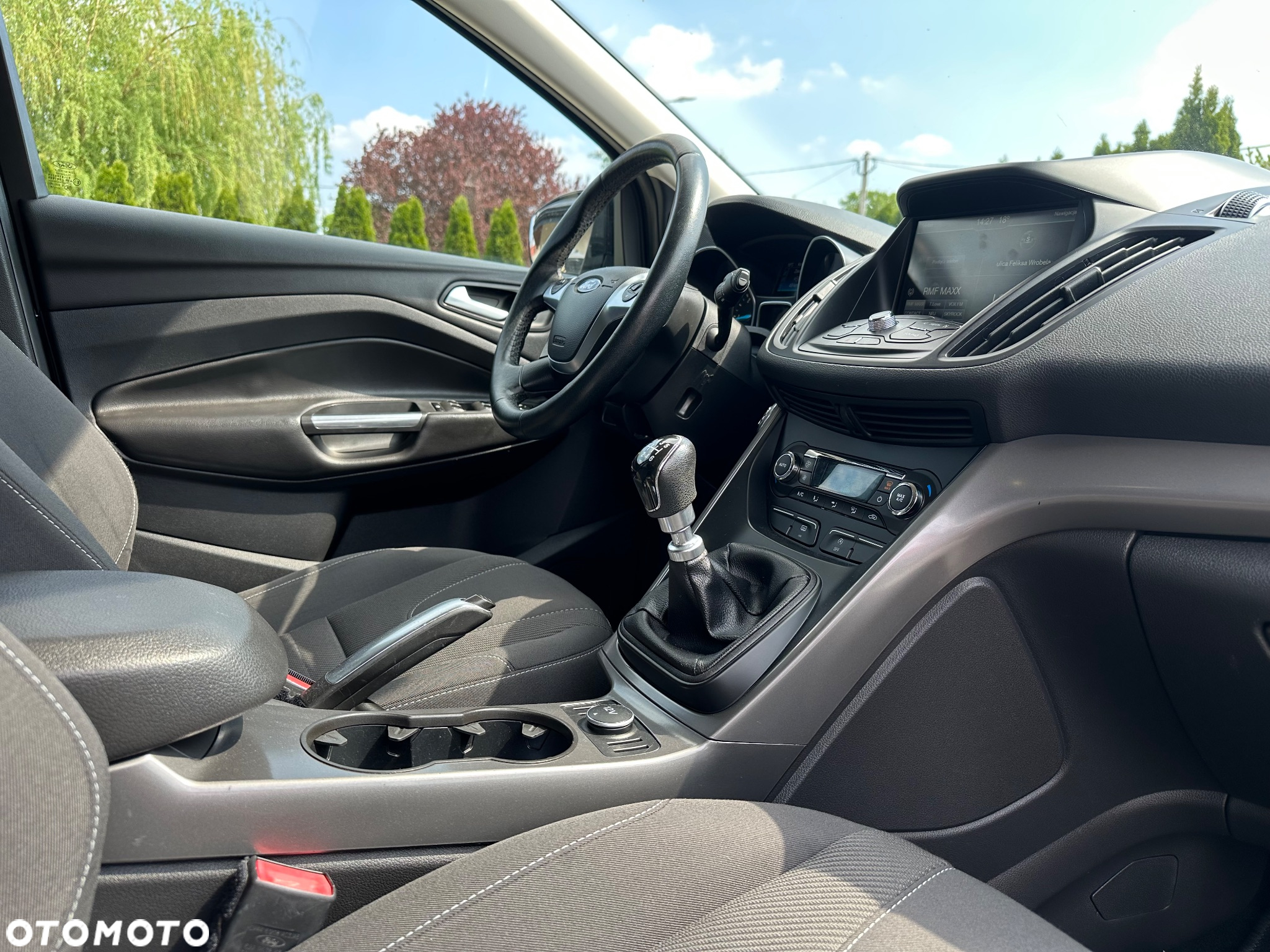 Ford Kuga 2.0 TDCi 2x4 SYNC - 33