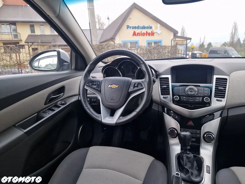 Chevrolet Cruze 1.8 LTZ+ - 7