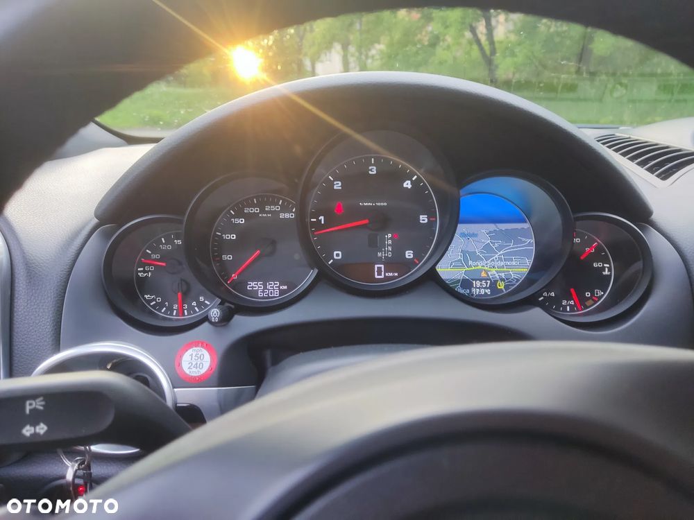 Porsche Cayenne Tiptronic S - 35