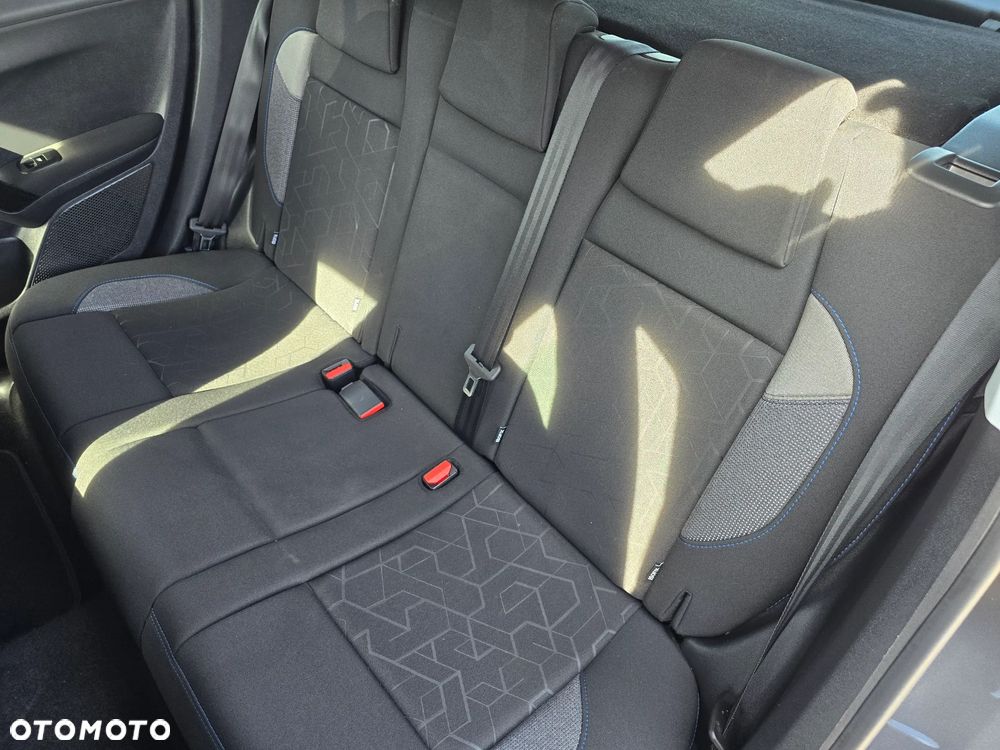 Peugeot 2008 - 13