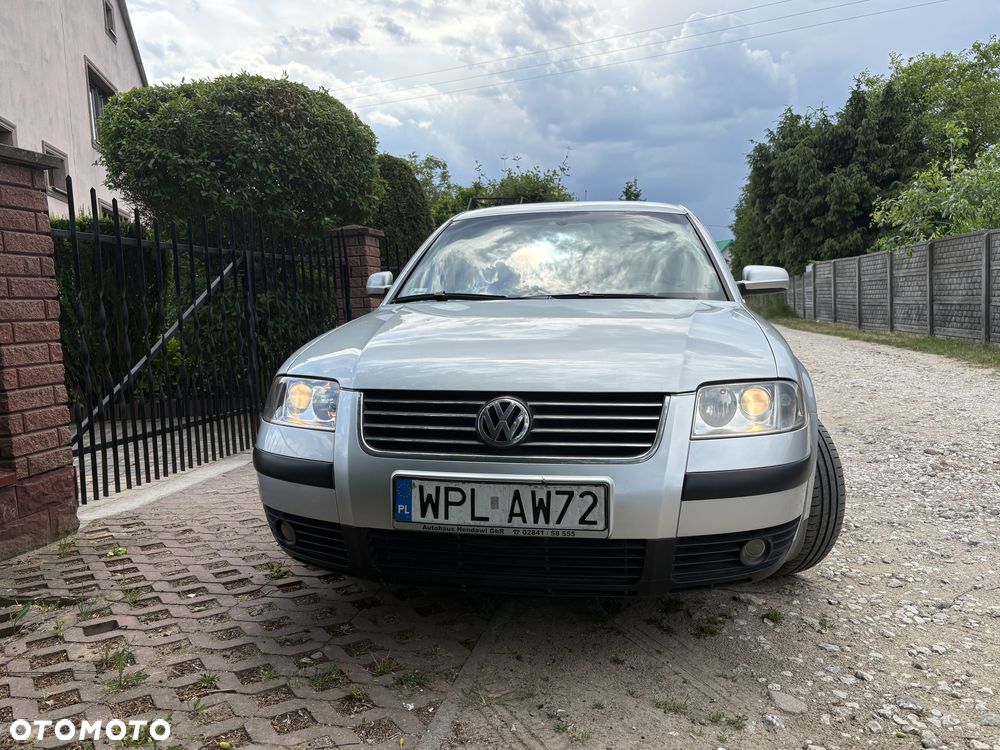 Volkswagen Passat 1.9 TDI Basis - 2
