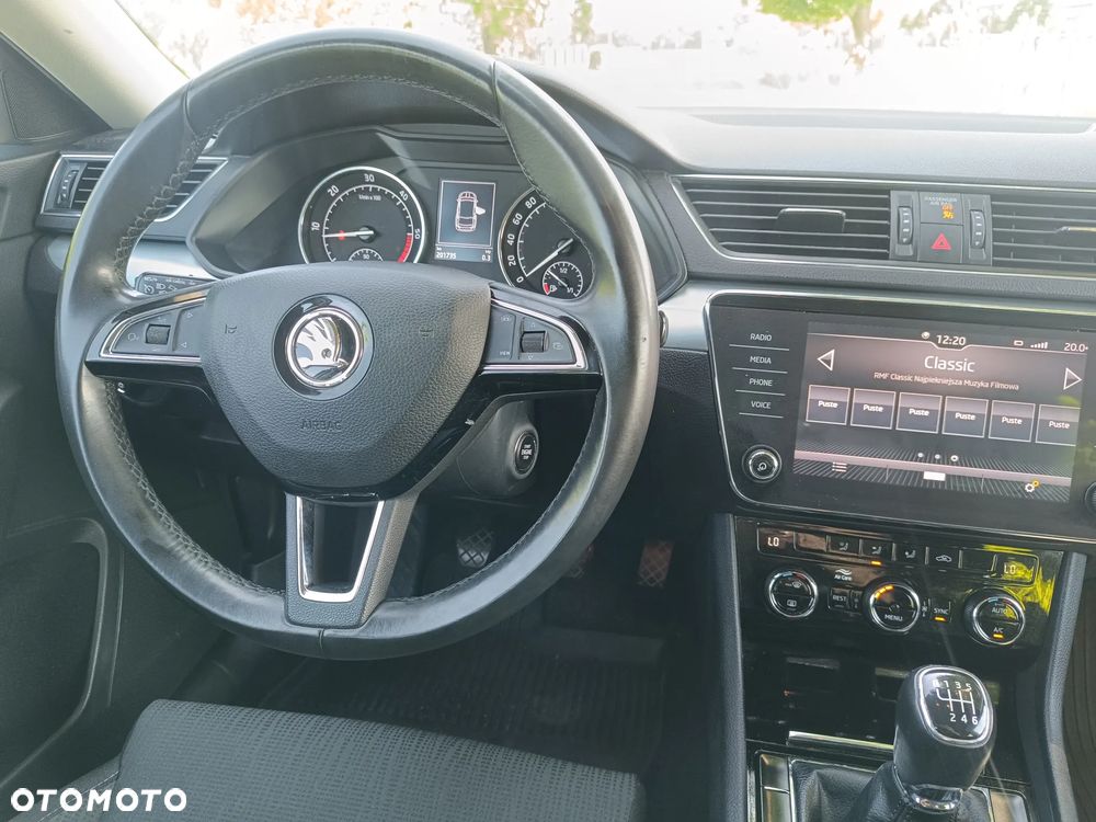 Skoda Superb 2.0 TDI Ambition - 40