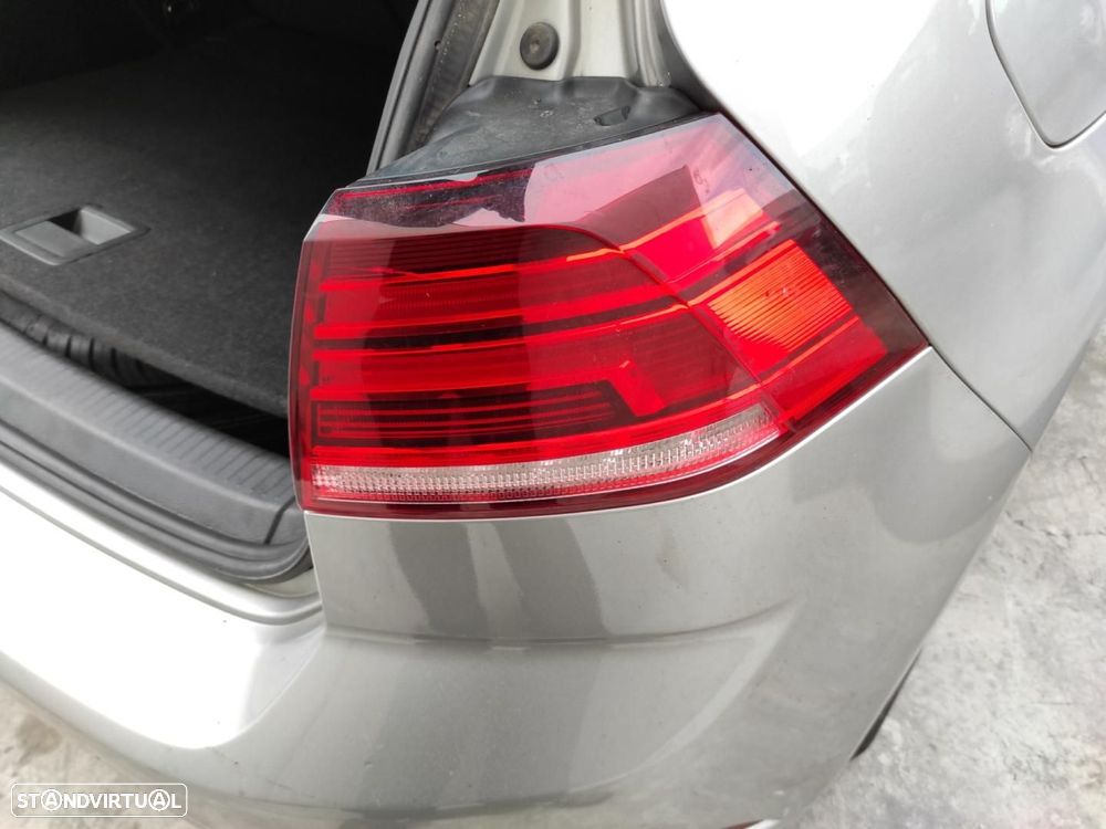 FAROLIM TRASEIRO DIREITO VOLKSWAGEN GOLF VII BERLINA BQ1BE2 - 1