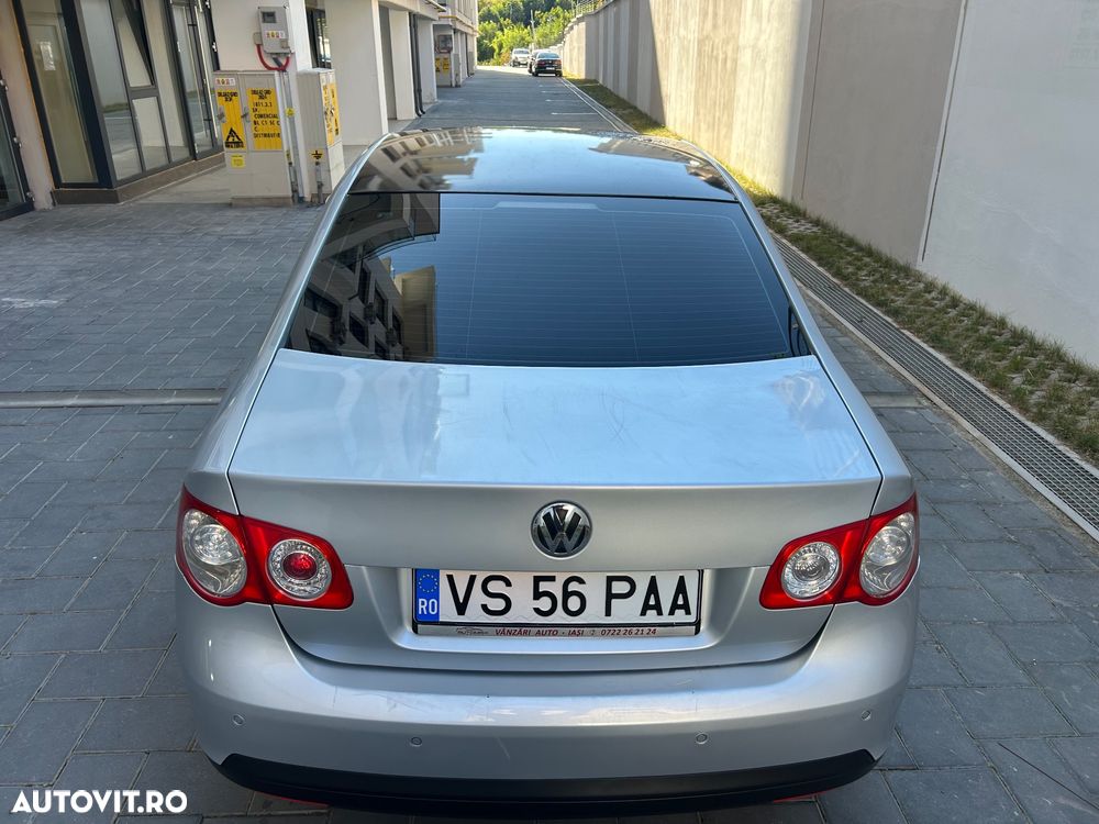 Volkswagen Jetta 1.6 Trendline - 8