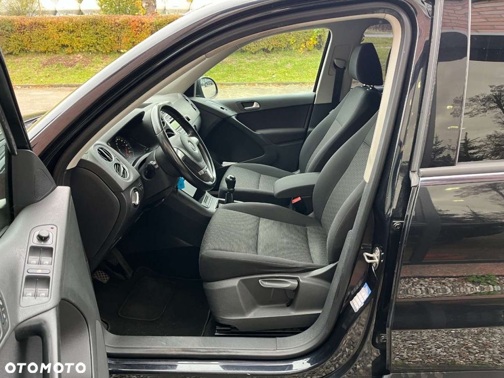 Volkswagen Tiguan 2.0 TDI SCR BlueMotion Technology Sport & Style - 16