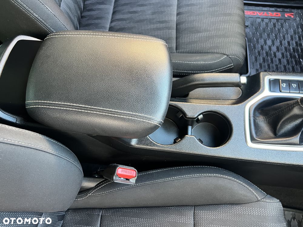 Kia Sportage 1.6 GDI S 2WD - 21