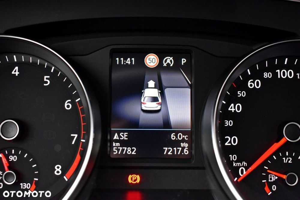 Volkswagen Passat - 18