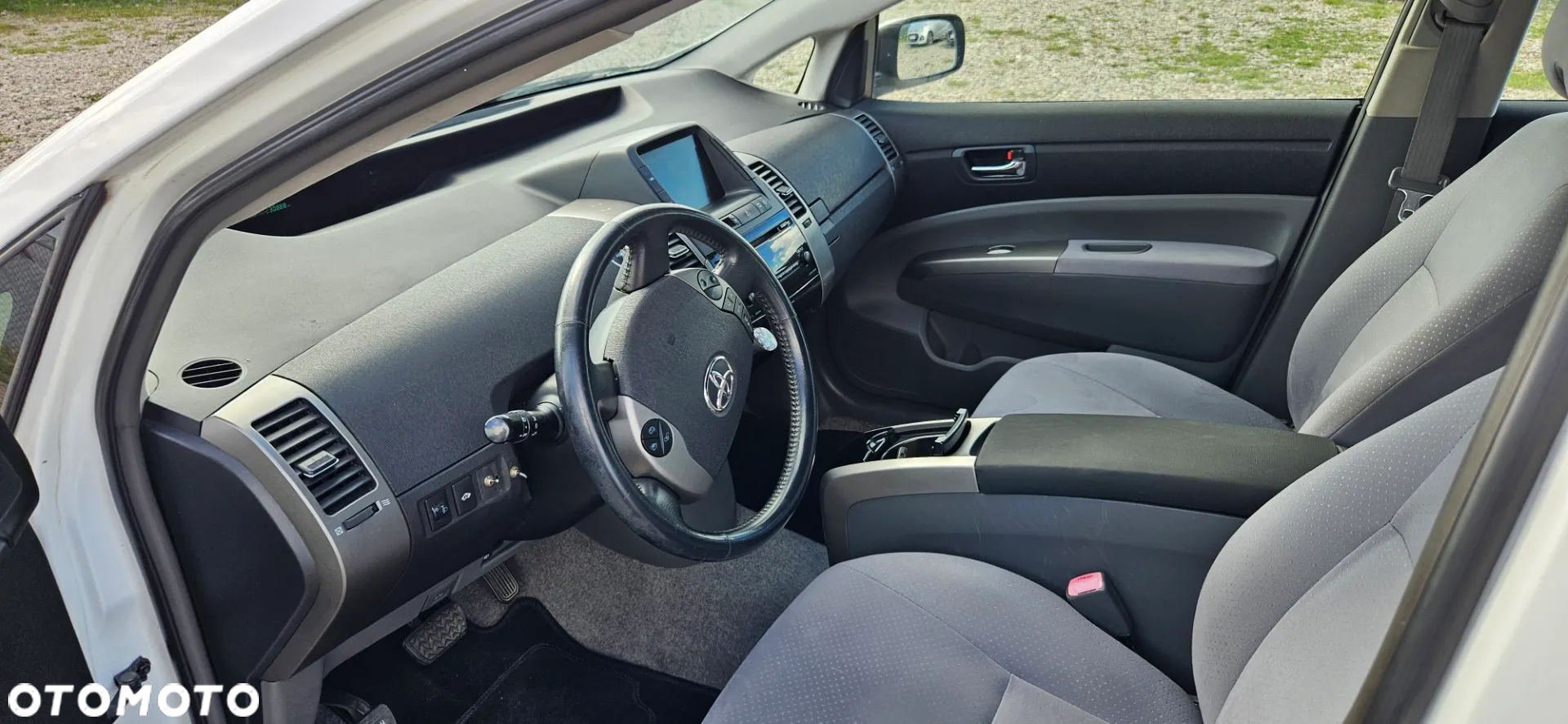 Toyota Prius 1.5 VVT-i Sol - 17