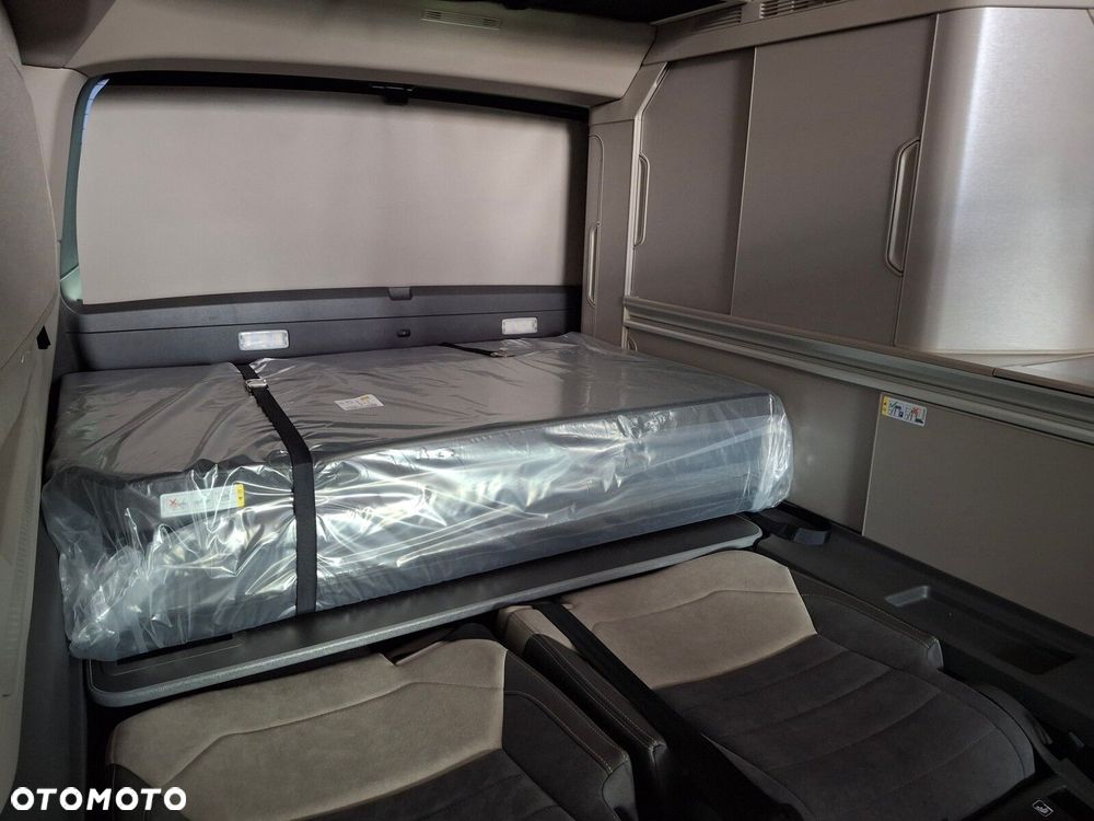 Volkswagen California - 33