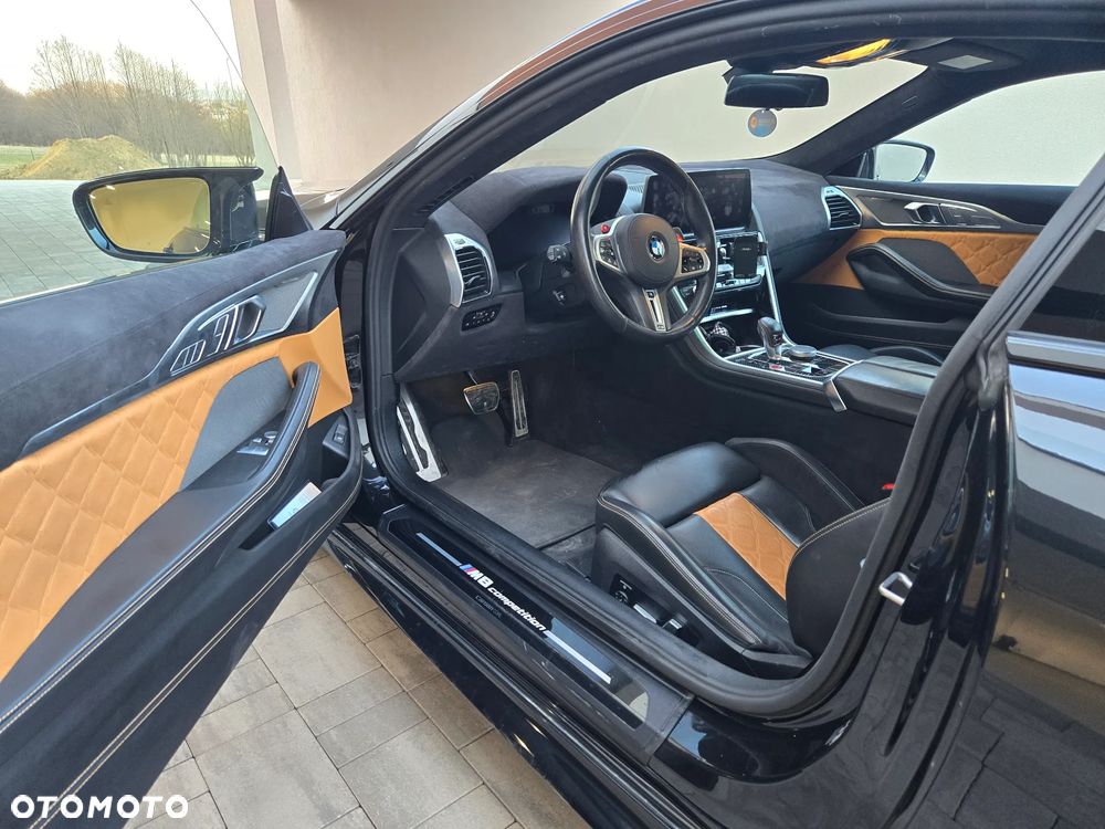 BMW M8 - 8