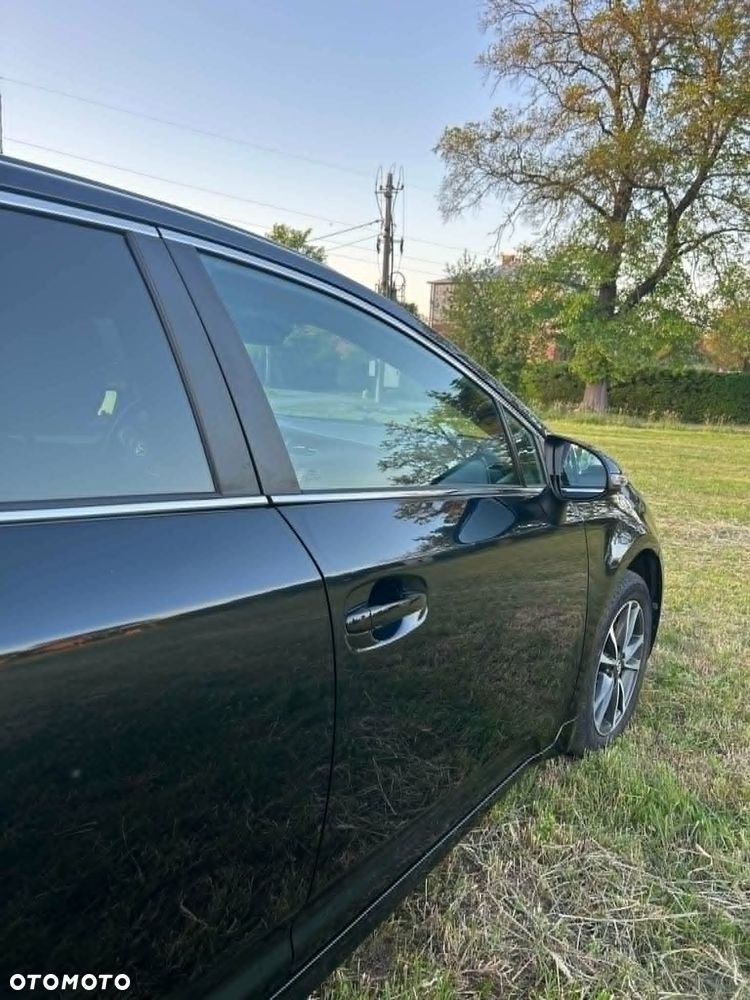 Toyota Avensis 2.0 Premium MS - 7