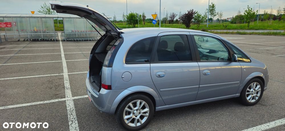 Opel Meriva 1.6 Cosmo - 26