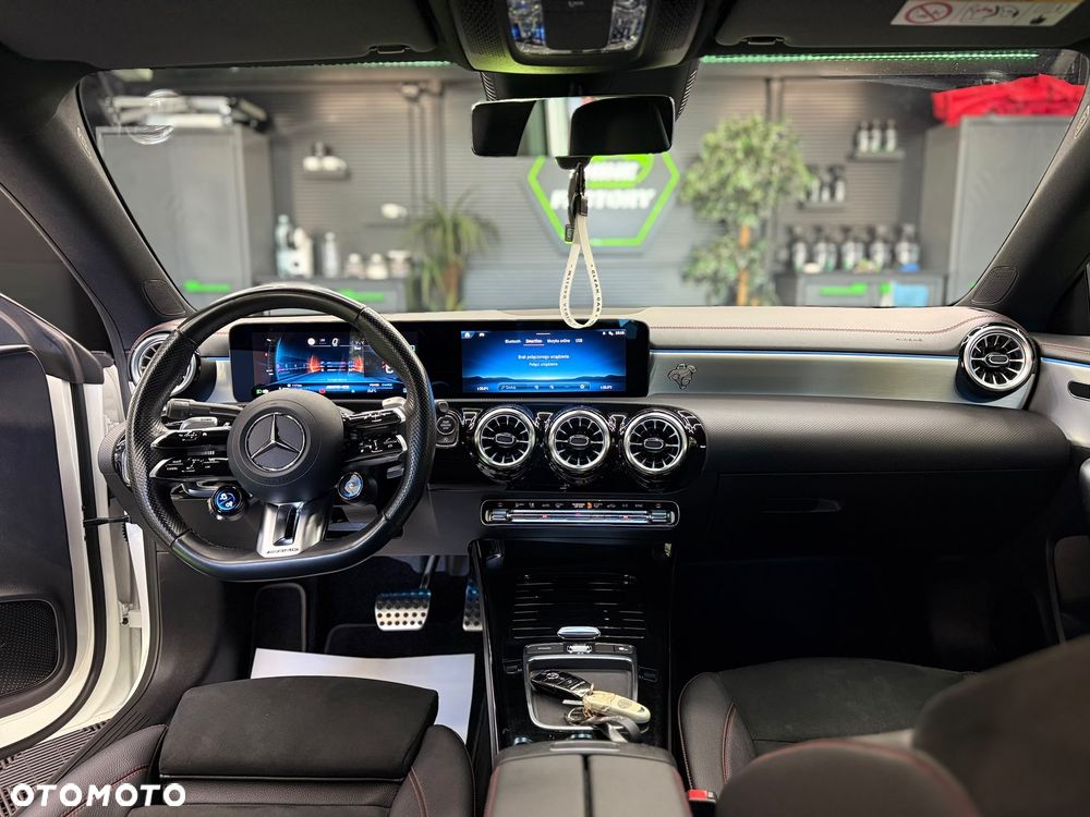 Mercedes-Benz CLA AMG 35 4-Matic 7G-DCT - 12