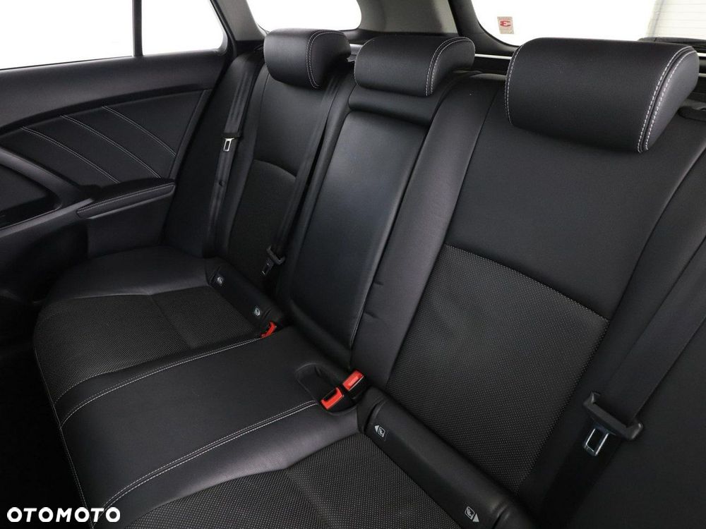 Toyota Avensis 1.8 Multidrive S Executive - 18