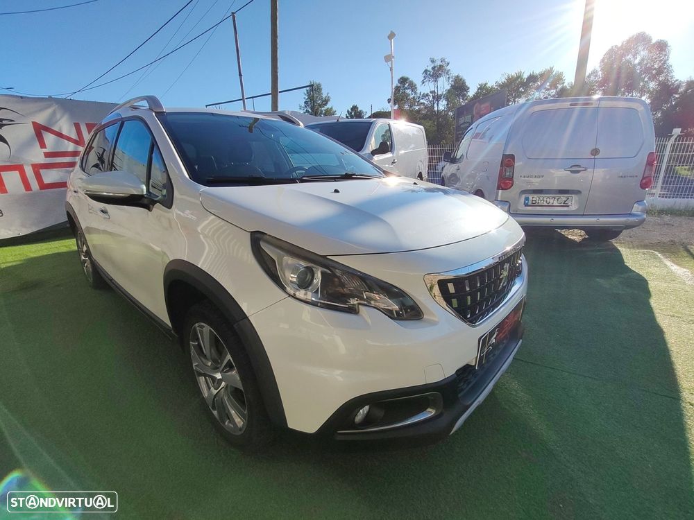 Peugeot 2008 1.2 PureTech Allure EAT6 - 1