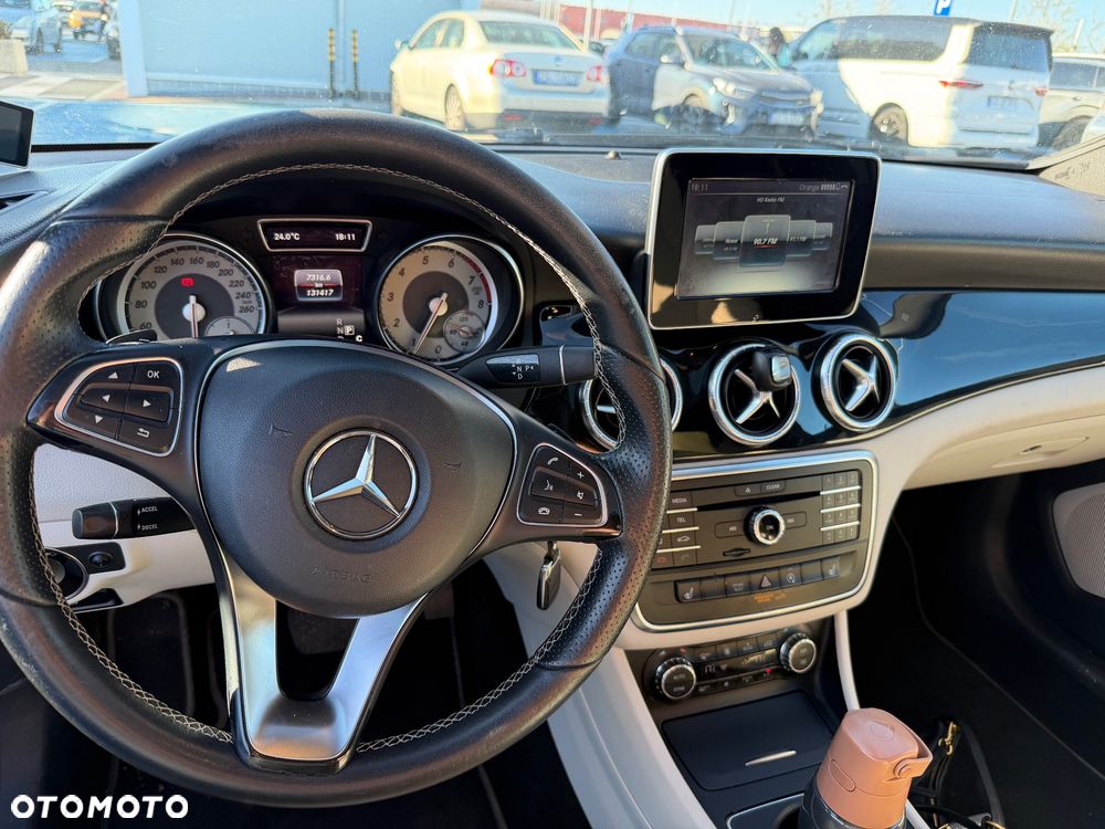 Mercedes-Benz CLA 250 4Matic 7G-DCT - 6