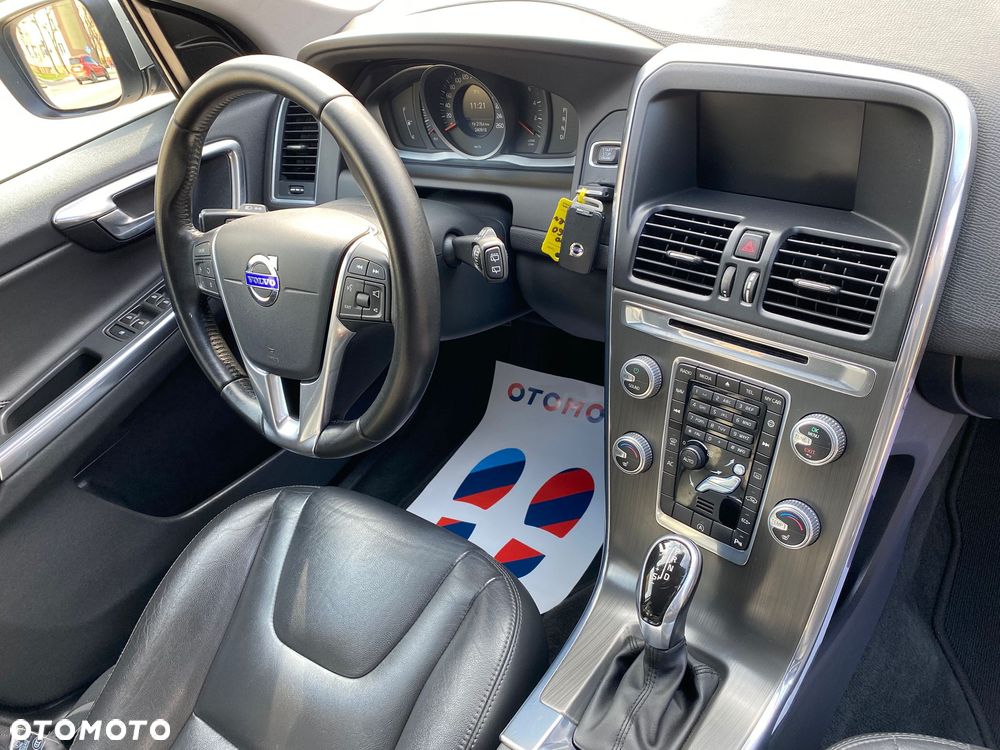 Volvo XC 60 D3 Geartronic Momentum - 8