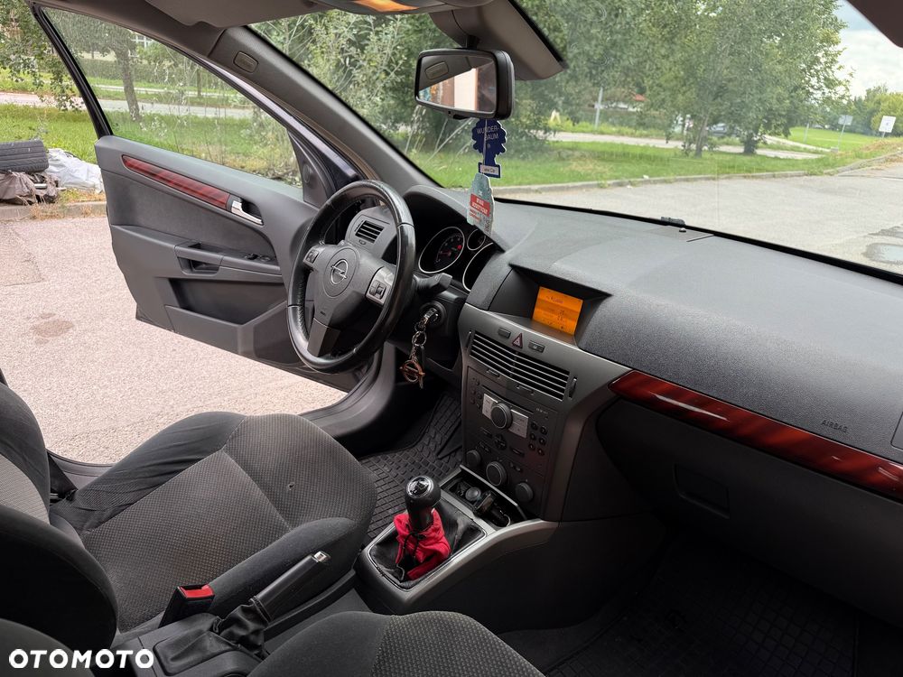 Opel Astra 1.6 Catch me now - 24