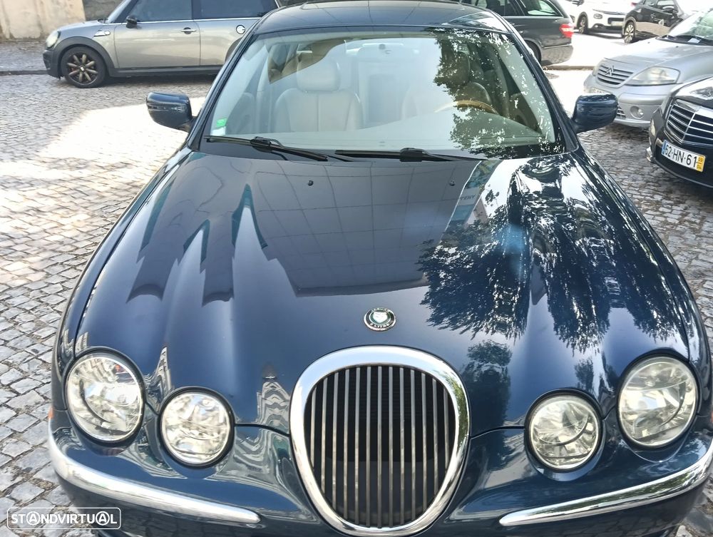 Jaguar S-Type 3.0 V6 Executive Auto. - 40