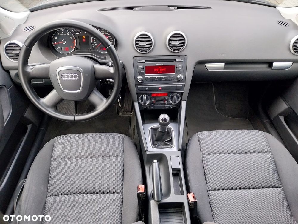 Audi A3 Sportback 1.6 Attraction - 6
