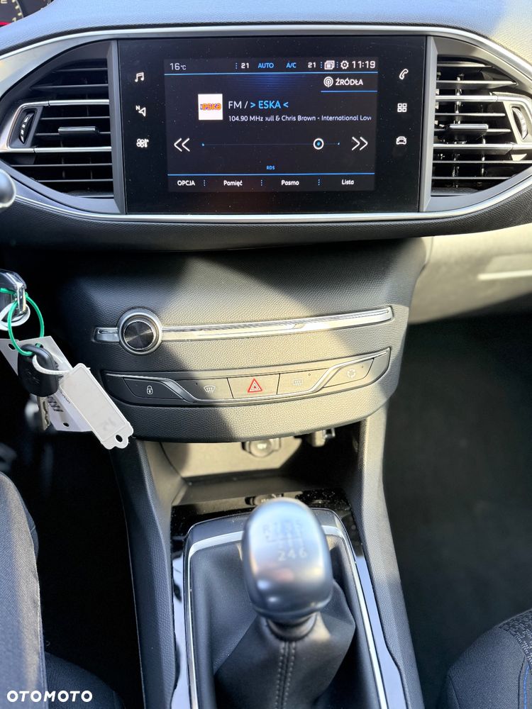 Peugeot 308 PureTech 110 Stop & Start Style - 11