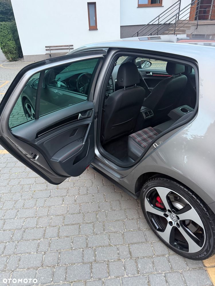 Volkswagen Golf 2.0 TSI BMT GTI Performance DSG - 23