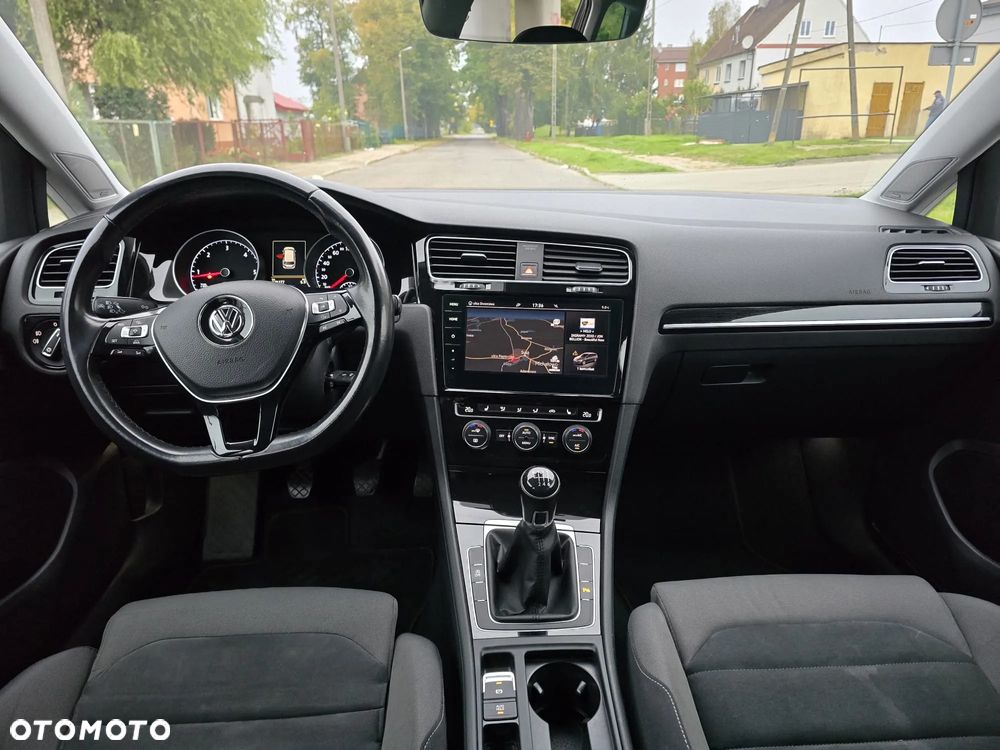 Volkswagen Golf Variant 2.0 TDI SCR Highline - 15