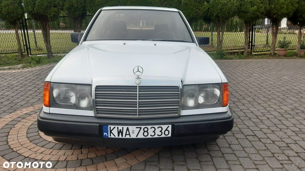 Mercedes-Benz W124 (1984-1993) - 1