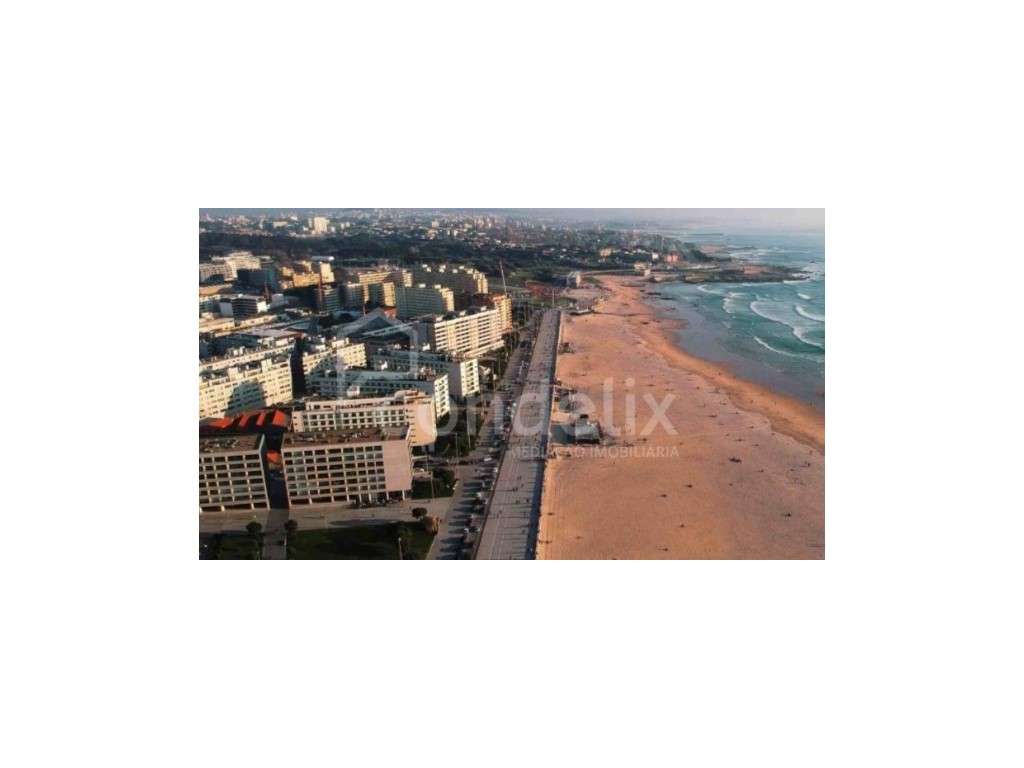 Loja com 224 m2 no empreendimento Mauritânia, em Matosinhos - Grande imagem: 2/17