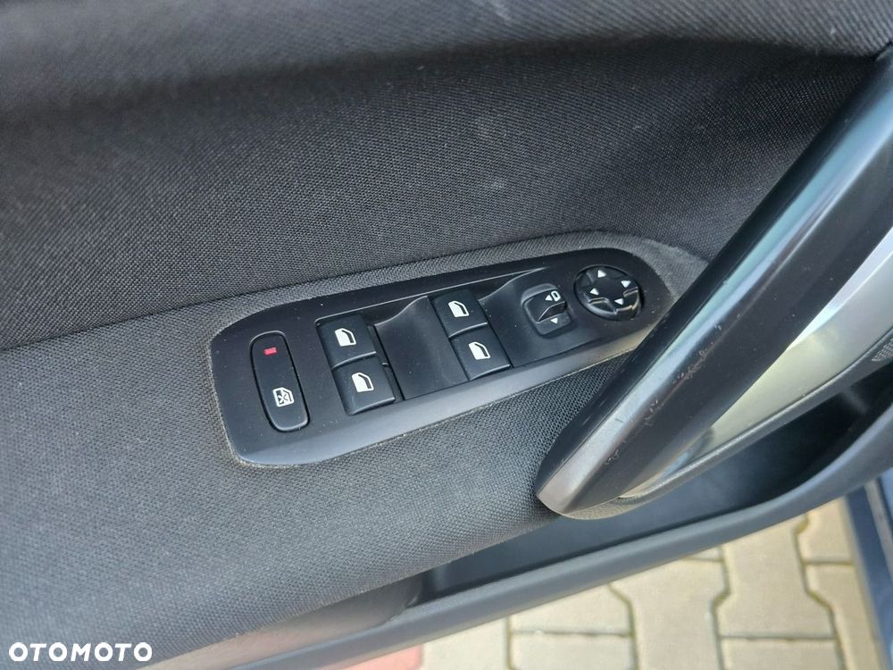 Peugeot 308 2.0 BlueHDi Allure S&S - 22