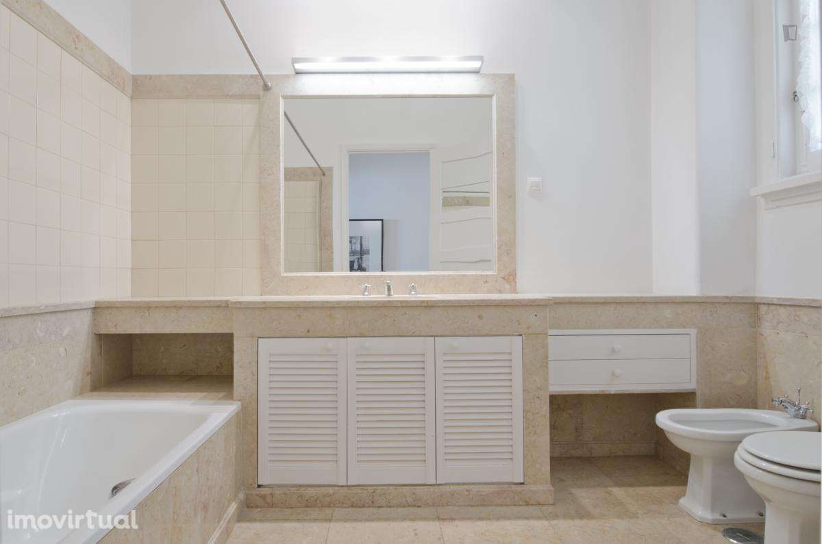 Quarto - localizado em Saldanha Lisbon - Grande imagem: 3/23