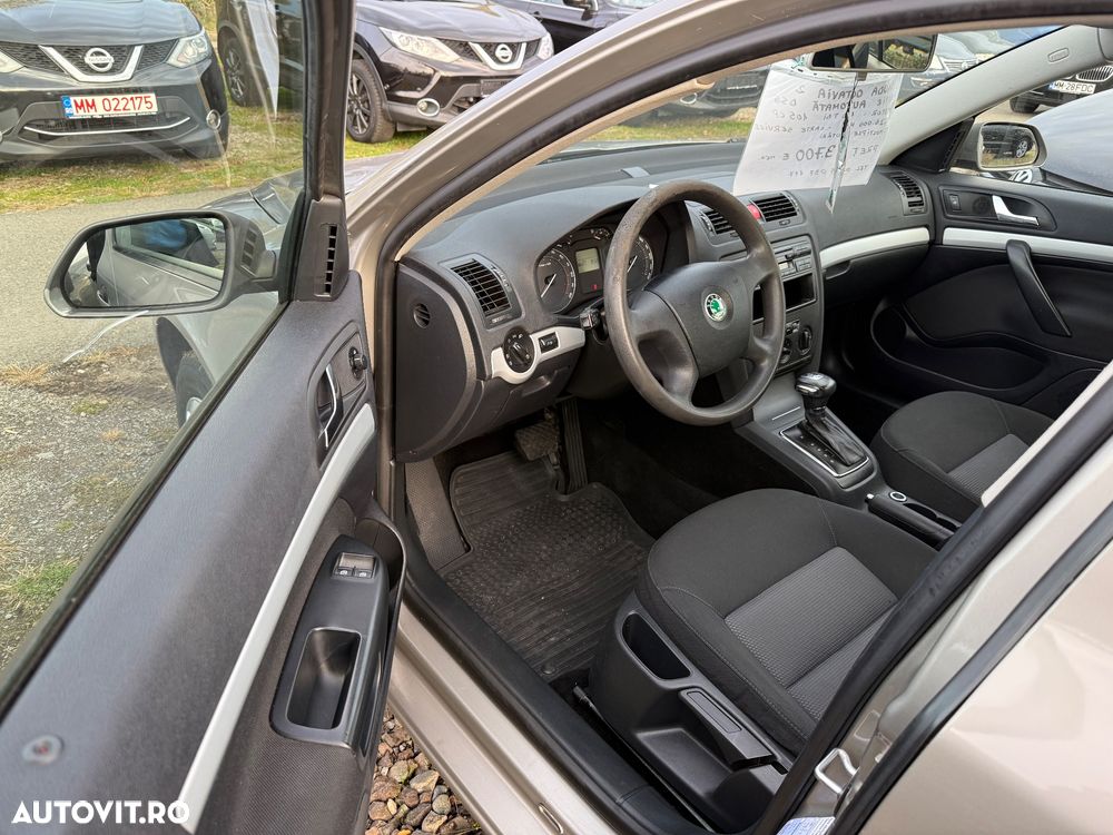 Skoda Octavia 1.9 TDI DPF DSG Ambiente - 11