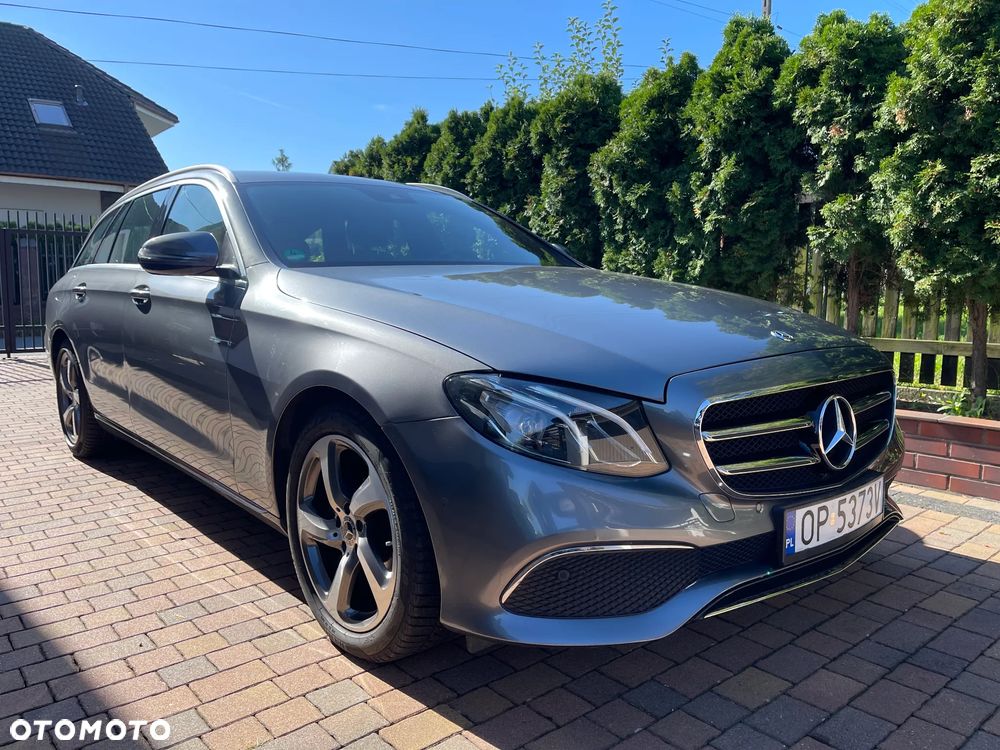 Mercedes-Benz Klasa E 220 d 4Matic T 9G-TRONIC Sportstyle Edition - 1