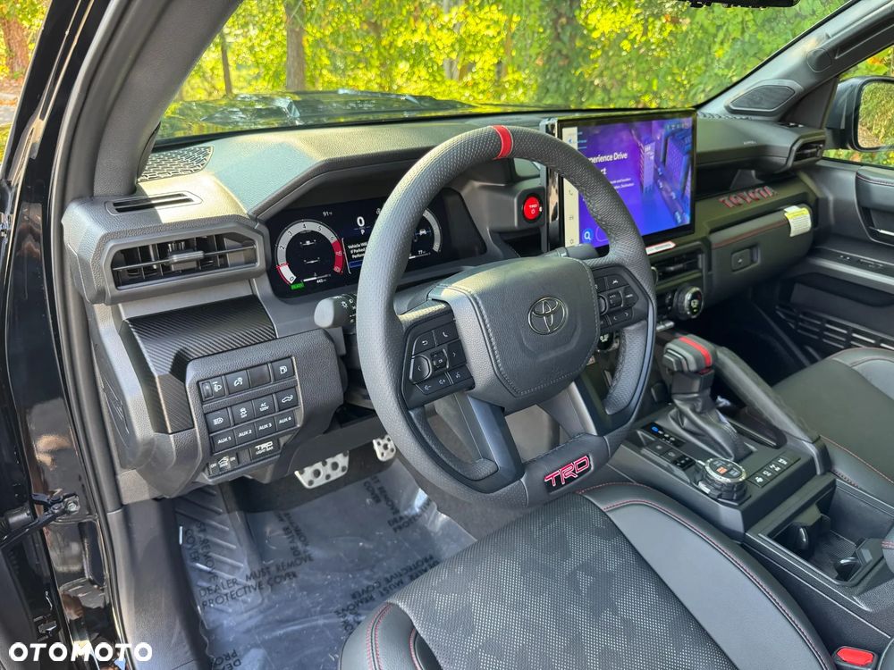 Toyota Tacoma - 7